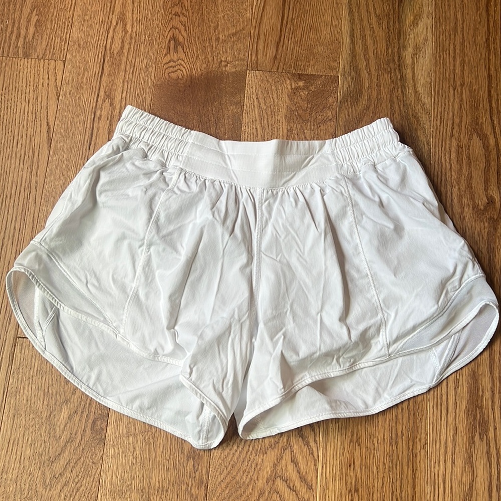 Lululemon Hotty Hot 4” Shorts